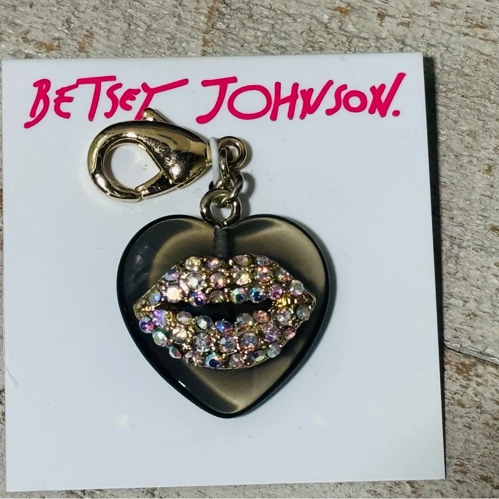 NWT❤️Betsey Johnson Clip-On Charms (3) - Picture 2 of 4